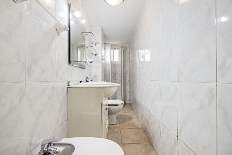 Bathroom Renovation with Tile
